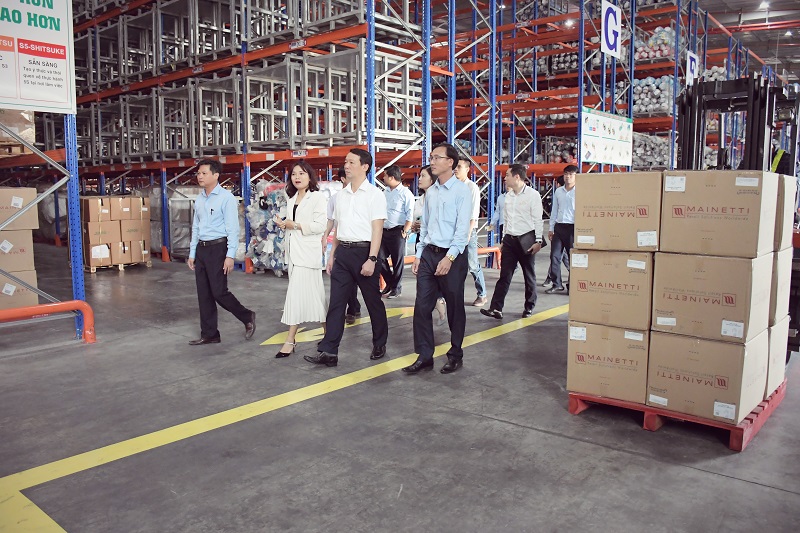Bí thư Thành ủy Huế Phan Thiên Định thăm, khảo sát về dịch vụ Logistics tại Khu công nghiệp Phú Bài